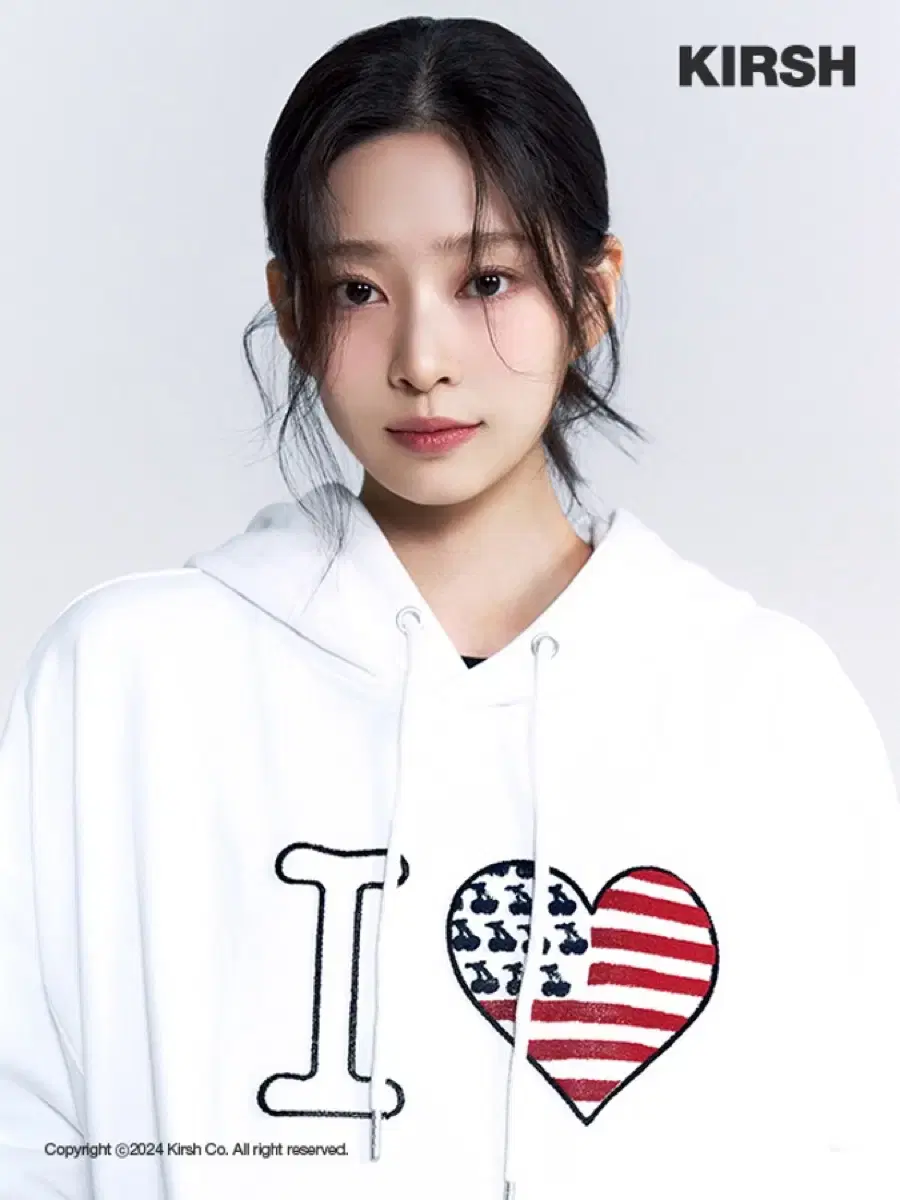 키르시 I LOVE KIRSH CROP HOODIE [WHITE]